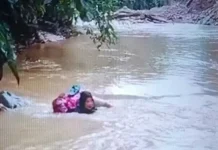 Bidan di Pasaman Nekat Arungi Sungai Demi Obati Pasien TBC